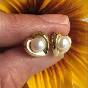 Vintage 14K Gold Pearl Heart Stud Earrings